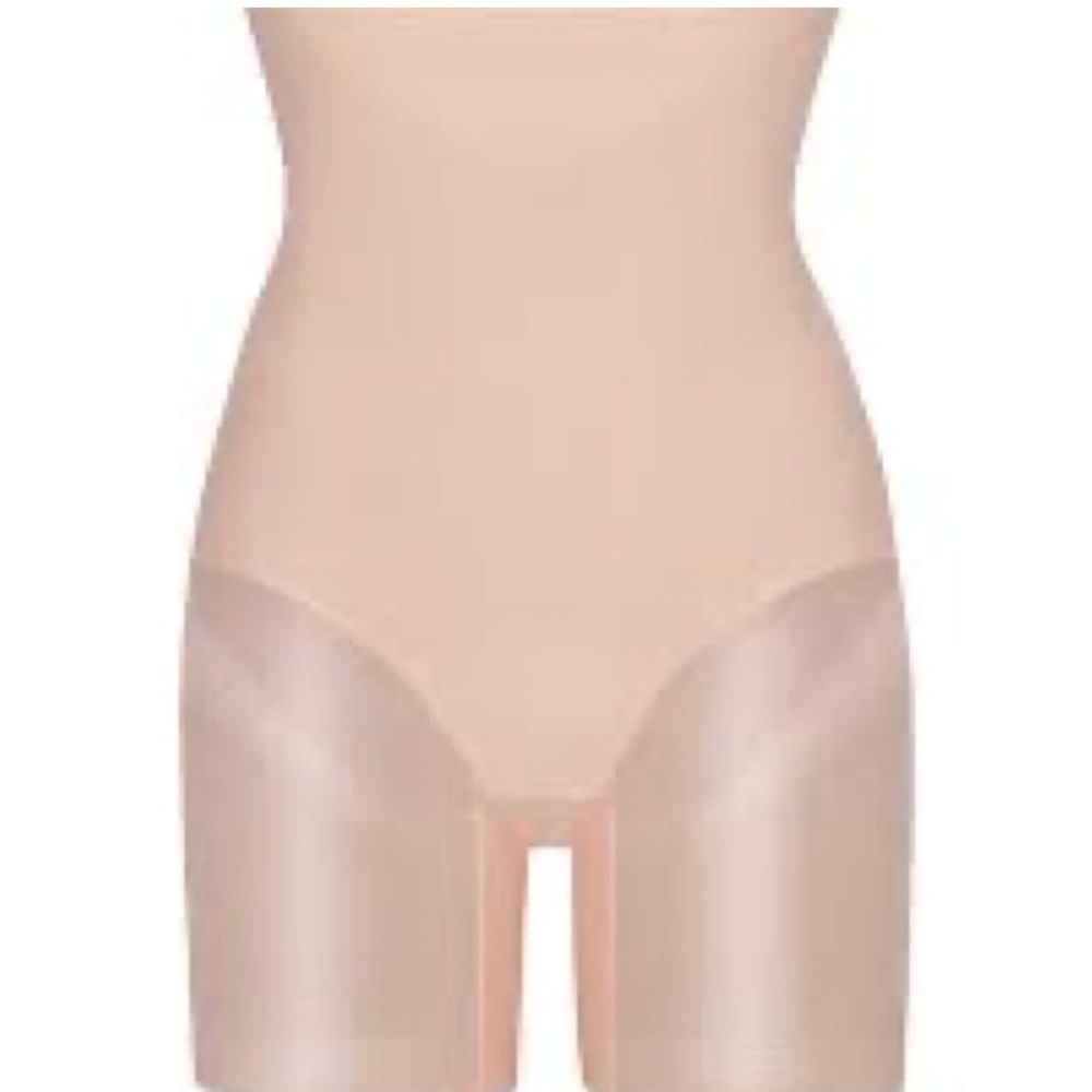 Honeylove SuperPower Short in Rose Tan